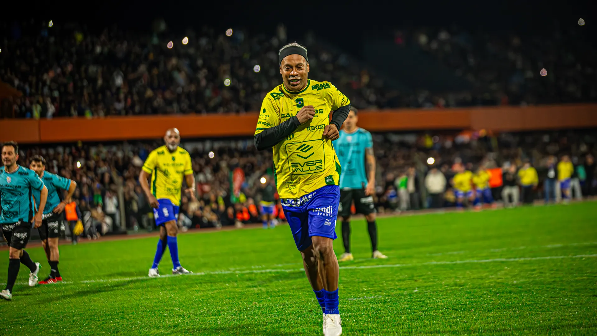 Capa: Galáticos de Ronaldinho